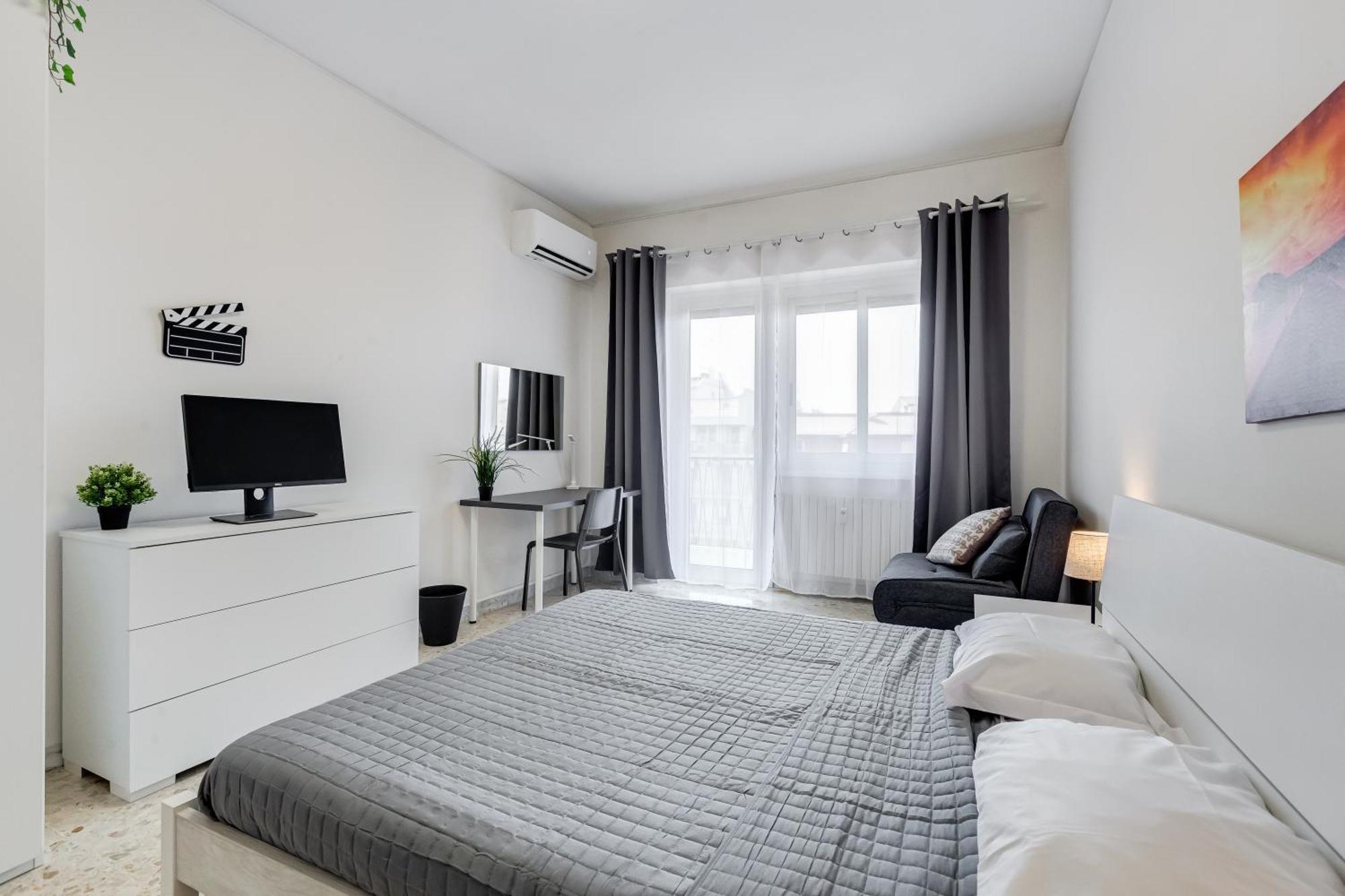 Apartment Moderno Sopra Metro A E Parco Degli Acquedotti Rom